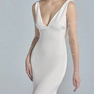 Pronovias Tulle gloves with mini pearls and rhinestones